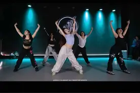 #张天爱编舞 超适合零基础宝宝体质的🫶🏻#基础爵士 #espresso #简单易学 #原创 @抖音短视频 @DOU+小助手