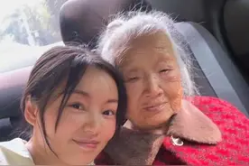 这辈子谁都不欠，唯独欠含辛茹苦把我和弟弟养大97岁的奶奶，我没办法选择自己的出身和家庭，更没办法选择很多事，别用道德绑架我，每次有啥事要忙时，只能把奶奶送去姑姑家帮忙照顾…家里家外没人帮衬，回家冷锅冷灶的日子一步步走来全靠硬撑，未生我，为养我的奶奶，恩情这辈子都还不完，某种意义上奶奶就是我的爸爸妈妈…❤️视频封面