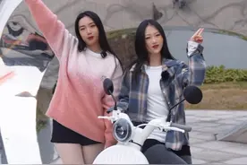 电动车观察员主播测评产品 刷街必备，女生的第一辆「颜控神车」，极核MO1i全新发布！#极核MO1系列 #乐趣挡不住 #ZEEHO极核#电动车观察员#葫芦娃评车
