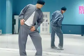 李羲承进行曲慢速教学来啦 咚咚咚，慢速教学来啦，这个一看就会啦，一起跳起来#李羲承 #李羲承进行曲 #挑战李羲承进行曲 #李羲承进行曲舞蹈 #背面教学视频封面