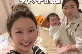 一起来学月嫂下户前教的洗澡攻略！ 曾经感觉宝宝洗澡游泳是最难的也是最害怕做不好的，现在自己带娃洗了两次已经得心应手啦～#带娃 #新生儿护理 #月嫂 #宝宝洗澡 #人类幼崽视频封面