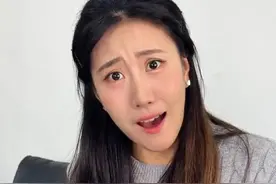 苹果+黄瓜+白糖=哈密瓜？？我第一次见识到啊！！可是为什么苹果会吃不完，这是韩国人最爱吃的水果呀？？#建议普及苹果黄瓜千层 #建议普及这一口 #水果 #外国人在中国视频封面