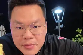 那些年，陪你一起打球的人还在吗？#朱芳雨 #莫兰德加盟广东男篮 #用篮球表达心情视频封面