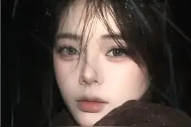 冬天画这个妆真的很好拍！又氛围又破碎又清冷！ #妆教#雪地破碎妆 #初雪妆  #破碎妆 #氛围妆