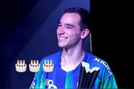 🎂6月22日决赛日，雨果·卡尔德拉诺夺得#WTT球星挑战赛卢布尔雅那站2025 男单冠军，同时也是他的生日！WTT和赛事组委会在颁奖典礼上为他准备了温馨的庆生环节。祝贺他新岁球技精进，绽放更多精彩🎉#生日快乐 #雨果卡尔德拉诺