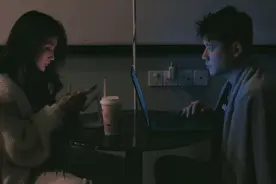 我嘴硬 但我从来没说过不想等你 #拍出你的故事 #情感共鸣 #一首歌一个故事 @派对学姐