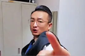 天禄VS夺冠 2025年7月21日，中国CS2战队天禄（TYLOO）在贝尔格莱德举行的裂变天地S1国际大赛（FISSURE Playground 1）决赛中，以3-1逆转击败丹麦豪门Astralis，夺得了队史首个T1级别赛事冠军，同时刷新中国CS项目历史最佳成绩 。这是自2006年WNv战队夺得WEG大师赛冠军后，中国CS时隔19年再度站上世界之巅，也是CS:GO时代以来中国战队的首个国际大赛冠军。赛后世界排名天禄已经升至世界第7。同时周冠宇祝贺天禄夺冠。JamYoung裂变天地S1赛事MVP。#天禄夺冠 #周冠宇祝贺天禄夺冠 #JamYoung裂变天地S1赛事MVP #天禄夺冠后世界排名来到第7 #东方红🔥