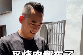 平凡纯粹的农村生活，虽然没有城市的繁华与喧闹，却有着踏实的人间烟火气！今日份：蜜汁叉烧肉，咸蛋黄春菜汤，红烧非洲鲫，菠萝粘酱油，腊八蒜...#记录真实生活 #我的乡村生活 #抖音乡村生活家 #新农人计划2025 #平平淡淡小日子 @DOU+小助手视频封面