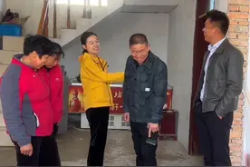 给公公婆婆买的鞋，公公婆婆很喜欢 #刘子姐 #毛亚 #刘茵视频封面