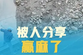 船舶卸鹅卵石解压视频 如果能每天被人分享，我就赢麻了！#卸沙船工作原理 #鹅卵石 #雨花石 #小陈开船 #正能量 @船舶卸货 @@兵哥视频封面