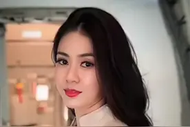#外国美女 #空姐 #空姐制服视频封面