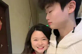 16岁双胞胎儿子，34岁晚期妈妈，别人说我们像男女朋友🫣🫣🫣视频封面