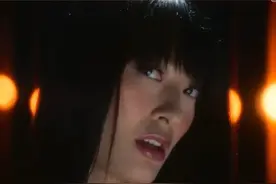 #曾轶可长发 曾轶可自出道以来第一次长发造型，黑长直太突破啦！大家觉得怎么样呢？#曾轶可 #美女 #突破视频封面