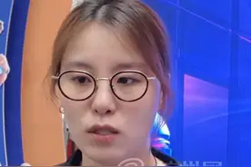 #傅园慧推荐游泳减脂，要游30分钟以上才有减脂效果，最好是#蛙泳 和#自由泳。