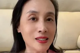 金价下跌50元，黄金跳水后还能买吗？攒金人注意两点#今日金价视频封面