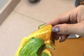减脂人的早餐分享-牛油果糖心蛋吐司，暖糯好吃大满足#体重管理 #健康饮食习惯 #方便快捷 #减脂人的早餐 #生活化减脂视频封面