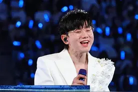 张杰鸟巢DAY12嘉宾互动:杨坤#张杰 #杨坤 #张杰演唱会 #张杰未live开往1982巡回演唱会视频封面