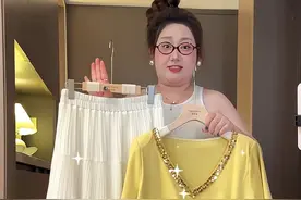 答应我，胖女生这个春天一定要试试纯欲风套装，是真的瘦真的遮肉啊！#这么穿显瘦20斤 #大码女装 #今天穿什么 #开春搭配 #开春这样穿清新又有质感 @抖音短视频视频封面