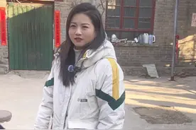 发妞说的对，咱穷的穷的要有志气是不是家人们#逗你一笑😅😅😅烦恼忘掉 #农村原创视频段子 #关注我每天分享不同的故事 @抖音短视频 @我要上热门视频封面