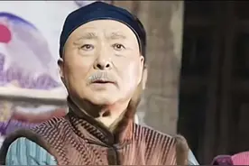 陈佩斯话剧演出结束谢幕也是一丝不苟，我看到的是一名老艺术家对艺术的真诚和热爱，甚至带有一丝诚惶诚恐，唯恐自己做的还不够好！致敬！#陈佩斯#话剧谢幕#老艺术家视频封面