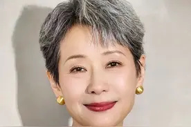 “真正的幸福，不是拥有多少财富和地位，而是拥有一颗平和感恩的心”#叶童 #明星背后故事 #新白娘子传奇 #花姐明星故事 #赵雅芝视频封面