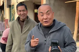 过年了 给村里的老人拍个照#过年氛围提前搞起来了视频封面