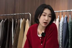 销冠的霸气 想要特殊待遇 就得当销冠 #40岁女人穿搭 #同城好店推荐 #服装店日常 #老板娘日常视频封面