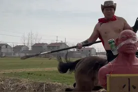 #爱国 #爷们儿 #硬汉 #骑马 #精忠报国岳飞 专业动作，切勿模仿，感谢关注视频封面