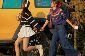 姐妹出游拍照必备技能 #拍摄技巧 #手机拍摄技巧 #每一帧都是热爱 #拍出自然美 #姐妹拍照姿势