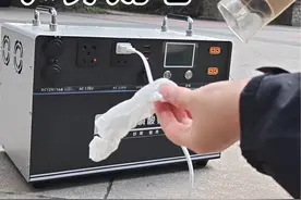油车自驾游天天睡车里怎么用电？怎么做饭怎么开空调？#一人一车自驾 #博越l #户外电源 #移动电源视频封面
