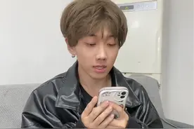 给你发一条语音你就这样 被调傻了是不是#抽象 #搞笑 #剧情视频封面