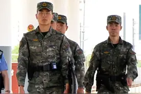 安全感拉满！“五一”假期，武警官兵巡逻执勤，为旅客出行保驾护航！（作者：许宝航  李嘉兴）视频封面