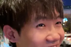 8月5日，四川，长大后才深刻理解，“父母为什么一定要让我读书”，男生谈自己对读书的感悟：读书不一定要功成名就，那是你能看世界的路，网友：真的是这样！读书能让你在顺境中拥有更多选择，在逆境中有变道选择的勇气。（来源：@杨自豪提分（每天12：00直播连麦） ）