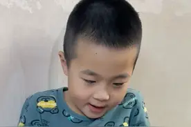 咱就说这一箱油给我家小一一造成了多大的心理阴影吧。#然然一一 #懂事的孩子 #家庭教育 #万万没想到 #传递正能量视频封面