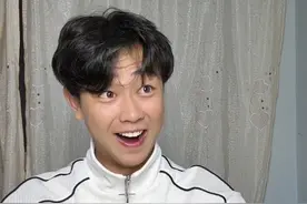 大学生如何高效请假： 毕业交三方是导员的指标任务！甚至很恶心到让你去买！请假就说痔疮，别不好意思，直接走也不是不可以，哈哈哈哈哈，或者弄点病例！#内容过于真实 #大学生 #请假 #一人分饰多角