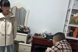 记录二婚生活、 二婚家庭想要过好要做到以下：要把经济问题处理好、要把双方的孩子当作自己的孩子来看待。、做到爱屋及乌。不要斤斤计较。、互相体谅互相包容。就没有过不好的二婚！#二婚的生活 #记录真实生活 #二婚 #夫妻日常 #平平淡淡小日子视频封面