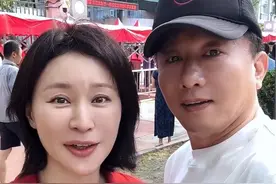 演员杨雨婷和房子斌送女儿参加高考，杨雨婷曾参演《琅琊榜》、《三十而已》等电视剧