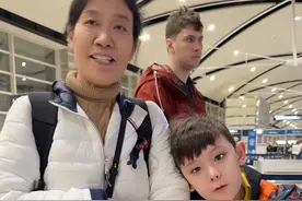 在美国住了三个月后，妈妈踏上了回国的航班 从机场回到家里后，忧伤和惆怅不时的涌上我的心头。我还需要一段时间适应妈妈不在身边的生活。#异国婚姻 #海外生活 #美国 #日常vlog #回国视频封面