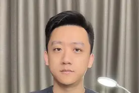 张馨予分享滑雪瞬间 老公把情绪价值拉满了 #张馨予分享滑雪瞬间 #张馨予 #张馨予何捷视频封面