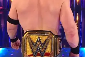 全场观众的声音 约翰塞纳根本不听 #WWE #摔跤狂热大赛 #2025摔跤狂热大赛 #约翰塞纳 #约翰塞纳夺得WWE第17冠视频封面