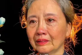 妈老了，但妈的爱没老，她总盼着你平安顺遂，即便你已长大成家，她的家永远是你的避风港。有空就回家看看，再忙也记得打个电话，别让爸妈的牵挂，成了心底的遗憾。#妈妈 #常回家看看我们年迈的父母 #对口型飙演技