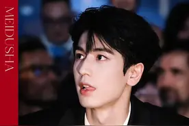 内娱男星独一份的美貌也只能是他了！ 最美男天鹅张凌赫#张凌赫 #虞书欣 #白鹿 #田戚薇 #时尚视频封面