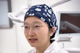 早期蛀牙该不该补 以为的早期蛀牙不一定真的是早期，发现蛀牙征兆需要及时就诊，严格检查才是解决问题的重点。早期蛀牙补起来几乎没有疼痛不适，但放任不管，发展到中后期，不仅补牙过程疼痛难受，还有可能需要根管治疗抽神经#补牙#根管治疗#蛀牙#健康影响力科普大赏