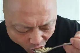 简单的美味，嘎嘎好吃 香辣猪油拌饭