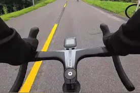 公路车请不要装前梁包#骑行 #骑行装备 #骑行尾包视频封面