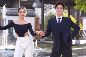 有幸与“陈坤”老师共舞一曲#万曲皆可拉丁 #拉丁舞 #零基础学舞蹈 #简单易学 #抖音潮流舞蹈地图 @王征扬拉丁舞 @抖音短视频视频封面