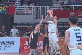 “浙BA”杭州赛区，37岁阮钰身高只有175cm，却狂砍35分，让全场观众沸腾#浙ba#杭州#篮球