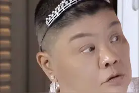 不在乎别人看法的安福路小公主 别人怎么看无所谓，安福路小公主说从小就穿的时髦#安福路小公主 #安福路一枝花 #穿搭是为了取悦自己 #穿搭 #做自己视频封面