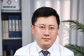 大便竟然能从嘴里吐出来？警惕这个病#抖出健康知识宝藏 #肠梗阻 #呕吐 #肠套叠 #肠道健康