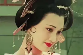 第24集丨天宝四年八月，杨玉环登临贵妃之位，宠冠六宫